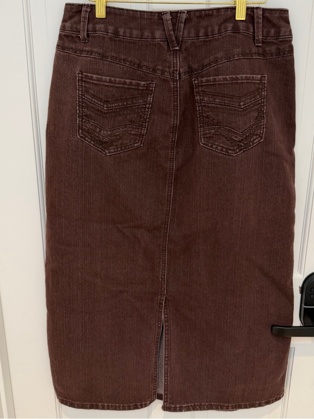 Women's Denim Pencil Skirt - Picture 2 of 6